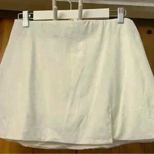 Skin Worldwide Organic Cotton Woman’s White Skirt With Shorts-Skort Size-2 (Med)